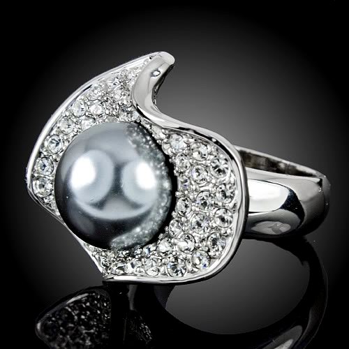 13MM PEARL SWAROVSKI CRYSTAL RING-sz 8